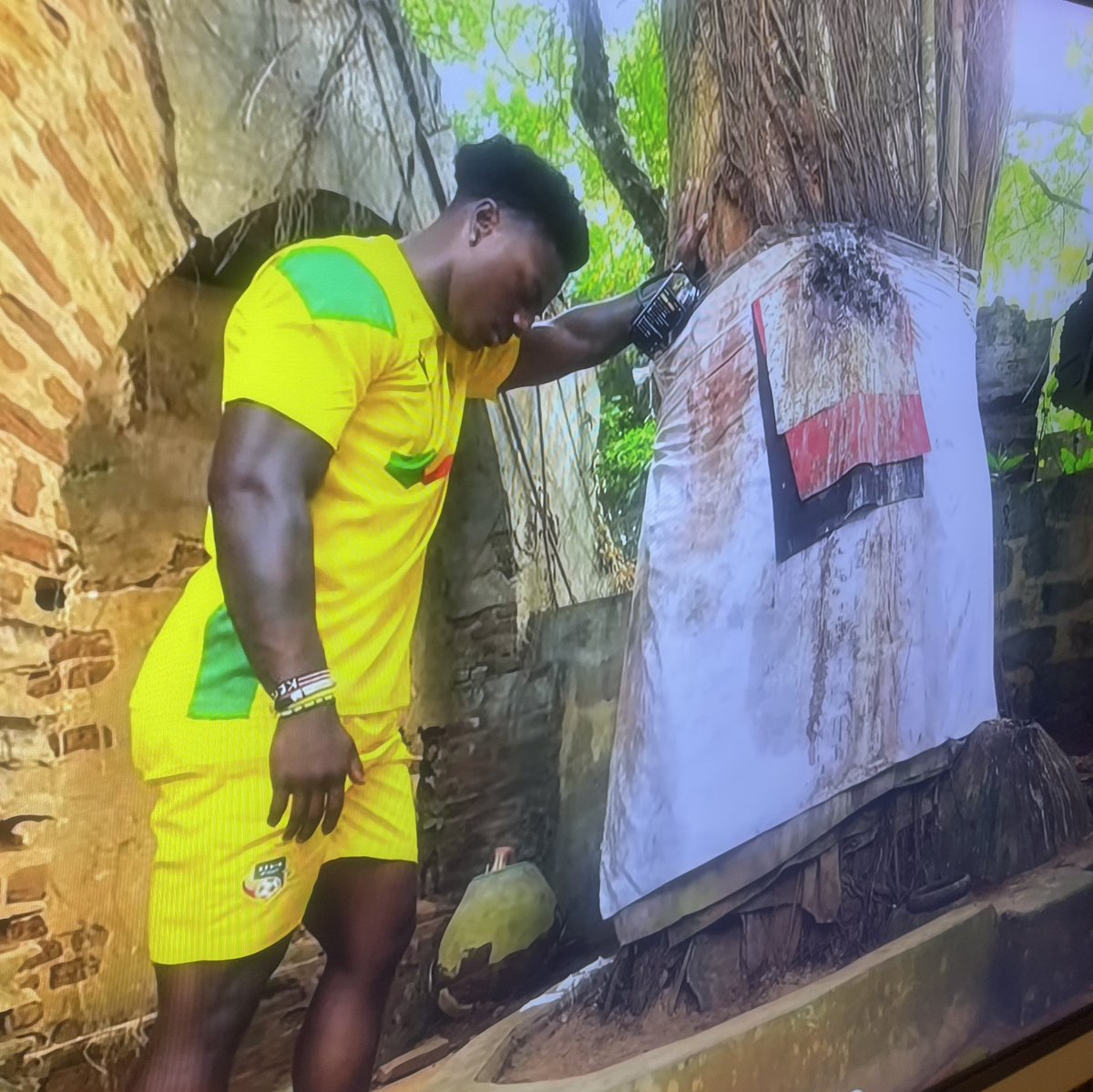 They asked IShowSpeed to make a wish to the Tree and he definitely asked the gods to make Cristiano Ronaldo win the 2026 World Cup.

It’s coming home. I’ll be there.