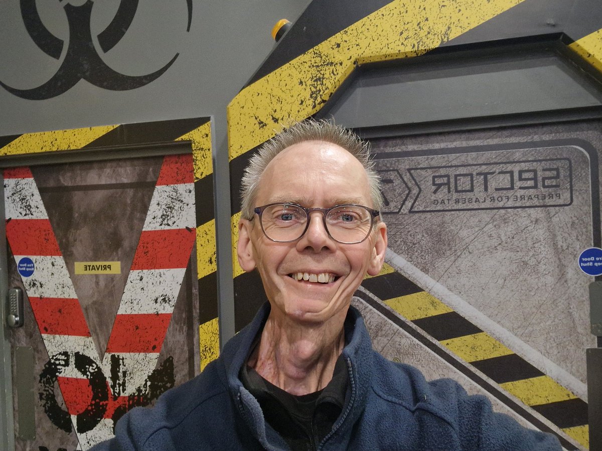 Back to one of my favourite distractions: an escape room! We tackled Apocalypse Shelter 23 at Houdini’s - brilliant fun. Escaped with 3 minutes left on the clock!