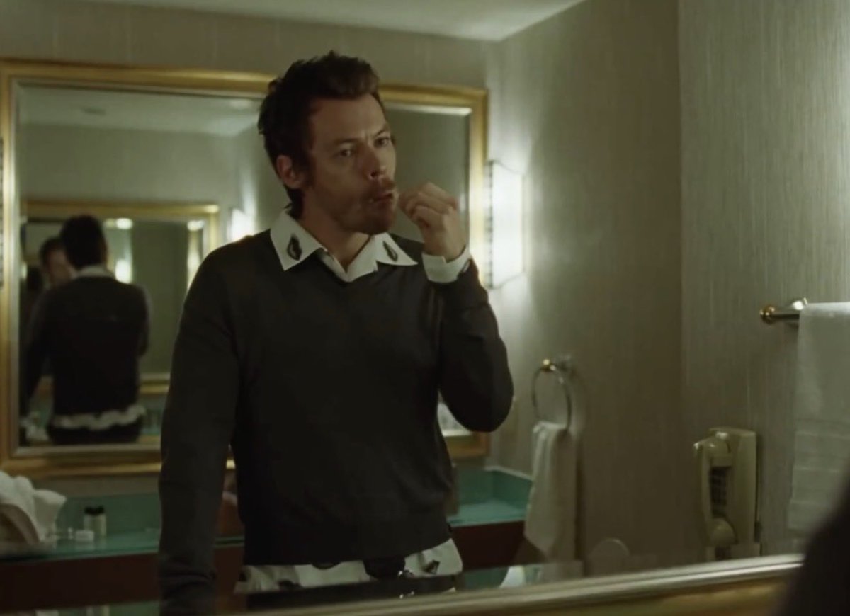 falonwaves's tweet image. bro was teasing the album before we even knew it!