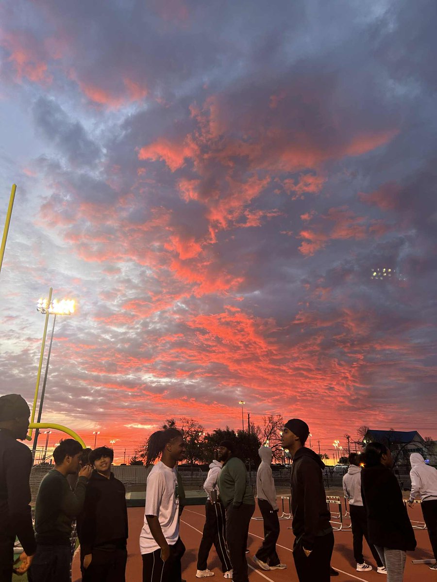 CHS Girls Track & Field tweet media