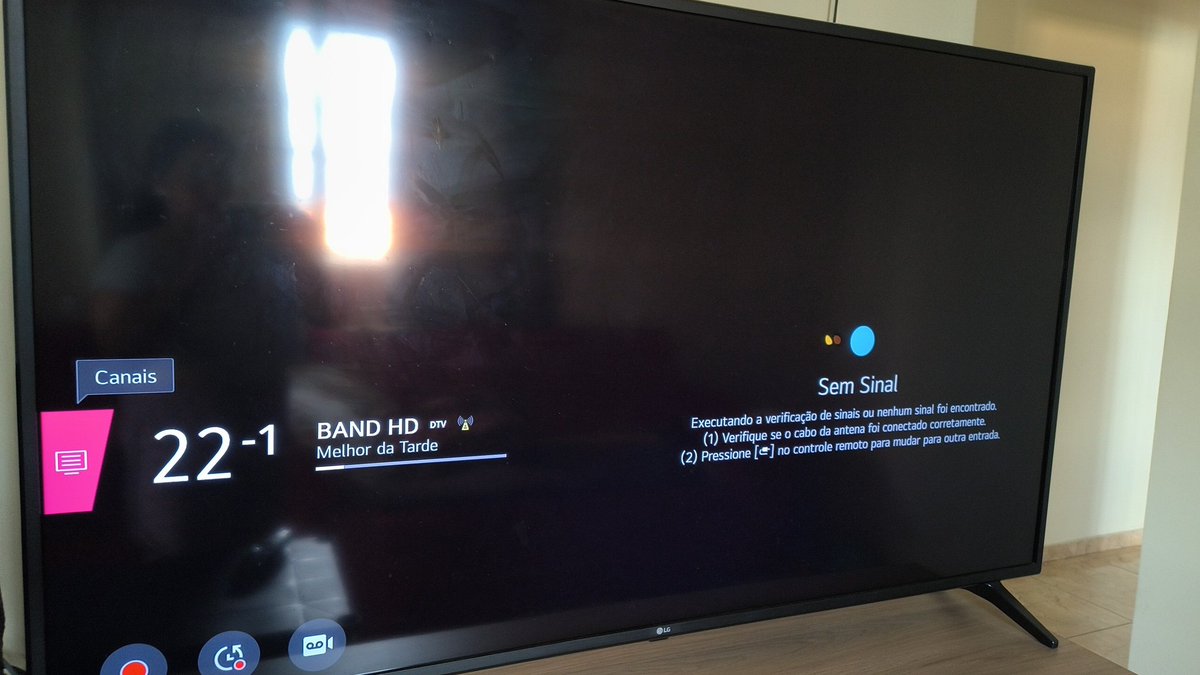 MayaraBVMateus's tweet photo. @BandTV estou com dificuldade de assistir Band tv aberta aqui na minha região, canal sempre fora de área. 😕 Moro no interior do PR, Ponta Grossa. Quero assistir o melhor da tarde com @euleodias #TVaberta #SemSinal #MelhorDaTarde https://t.co/PkXSSwVwdT