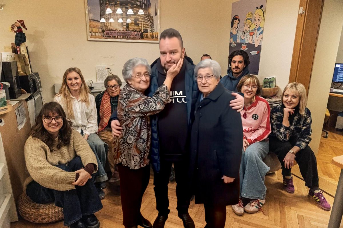 alesernecl's tweet image. youtube.com/live/PHvMhxoH4…

Nocoj. Politični zabavnik z Erneclom.

@SloDejstva @Radikal828 @AR_MSket @General_Maister @Slovenisti_7 @slovenska_kri @BLAZJEMEC69 @BreskvarL @AlesValant @sodni_dan @Pretol3 @PrimozTrdin @wortexmusc @aeternum21097 @DanteTwi @izletvausvic