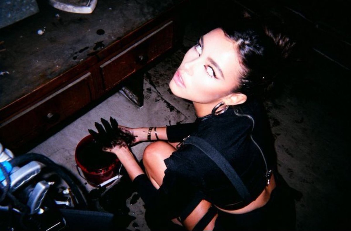 rwtari's tweet image. one thing about mb is that she does not play when it comes to visuals