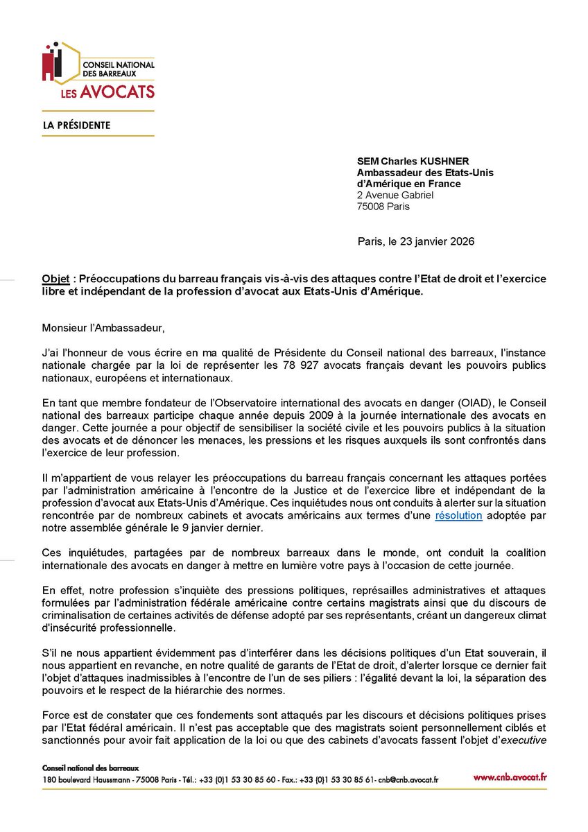 CNBarreaux's tweet photo. [#AvocatsEnDanger] ✉️ Quand l’État de droit est attaqué, le silence n’est pas une option.

@JulieCouturier_ , présidente du #CNB, a adressé une lettre officielle à l'Ambassadeur des États-Unis d’Amérique en France pour alerter sur les préoccupations du barreau français vis-à-vis des attaques contre l’État de droit et l’exercice libre et indépendant de la profession d’#avocat aux États-Unis.

@USAmbFrance 

Consulter la lettre officielle 👇