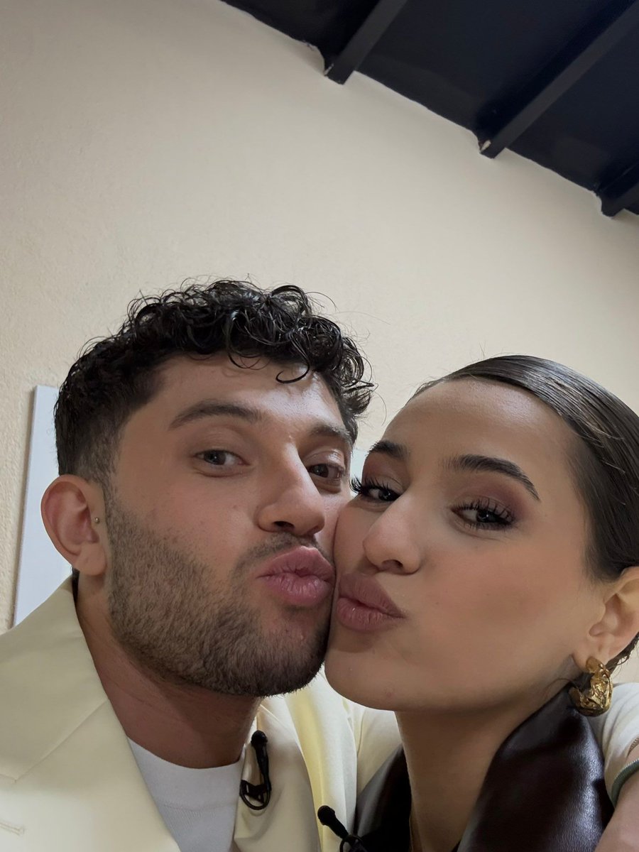 topluluk özel fotoğrafımız 🙋🏼‍♀️🩷

#MetSu