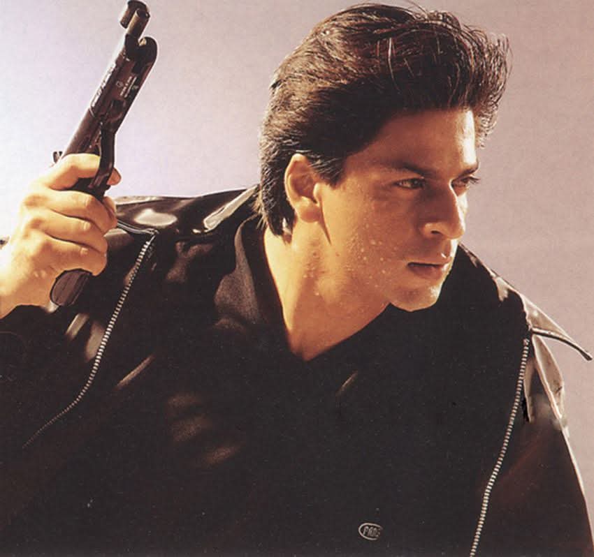 MonikaBeing's tweet photo. #ShahRukhKhan @iamsrk photoshoot for #One2ka4 https://t.co/N1rfVfPioh