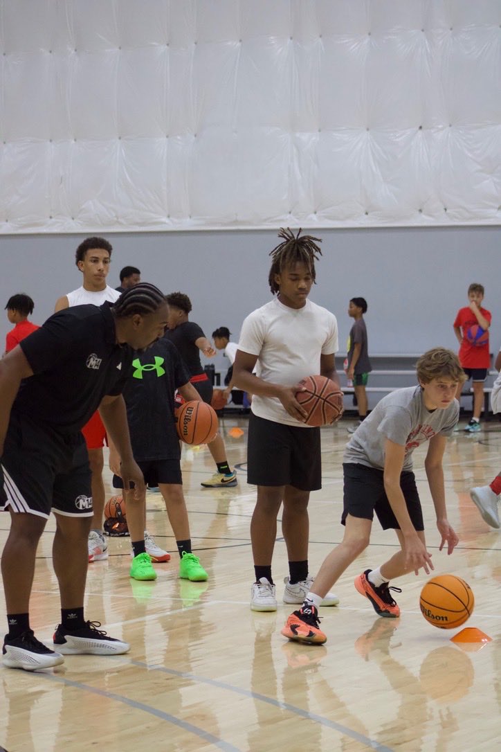 m14hoopsche's tweet photo. ☀️ SUMMER CAMPS ARE HERE! ☀️

Registration is officially OPEN 🏀🔥 We’re offering 5 weeks of summer camps in June, July &amp; August

⏰ 9am-12pm! 4 Days Per Camp (Mon-Thurs)

3 Camp Offerings:
🏀 Ball Handling Camp
🎯 Shooting Camp
🪣 Scoring Camp

#SummerCamps #BasketballCamp https://t.co/cqdIuafyZy