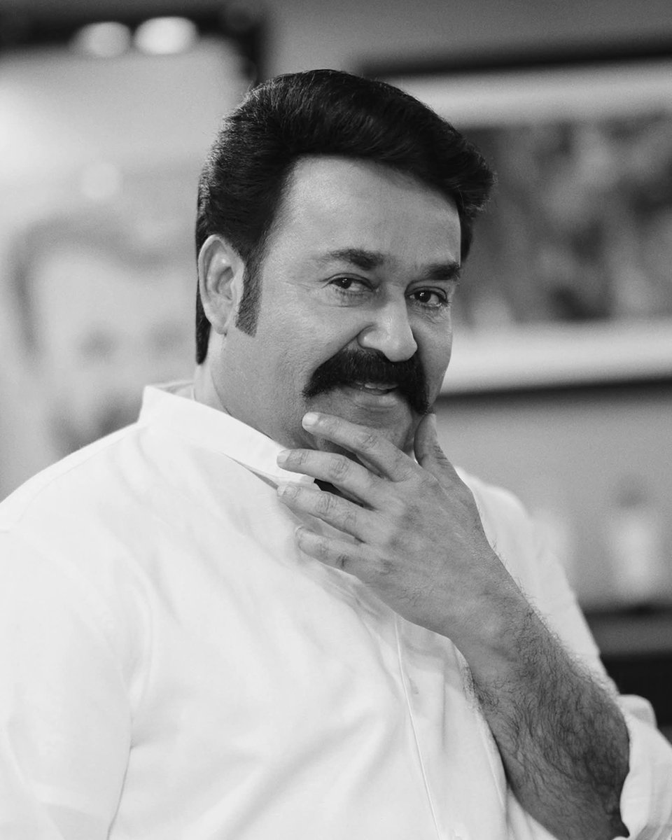 g_s06's tweet photo. എന്താ മോനെ ഓക്കേ അല്ലെ.. ഇനി പോലീസ് യൂണിഫോമിൽ ഒരു വരവ് കൂടെ ഉണ്ട് 𝗟𝟯𝟲𝟲💥 https://t.co/GJeVvc4NUT