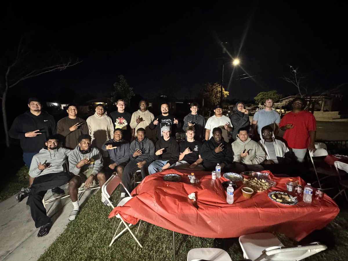 Break bread, bleed, cry, and share in the joy of this journey TOGETHER!!! That’s what we do in the South Bay!! Come join the family!! 
#GoLEFT #Ubuntu