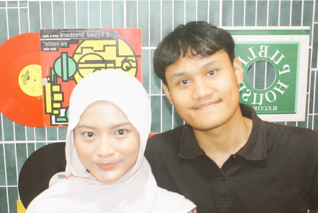 louibadoobee's tweet image. makaci bgt buat tour guide (fans) adek lui hari ini