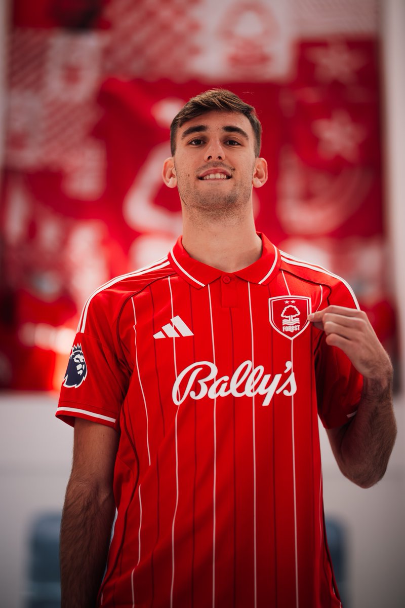 NFFC's tweet image. Red suits you, Lorenzo! 😮‍💨