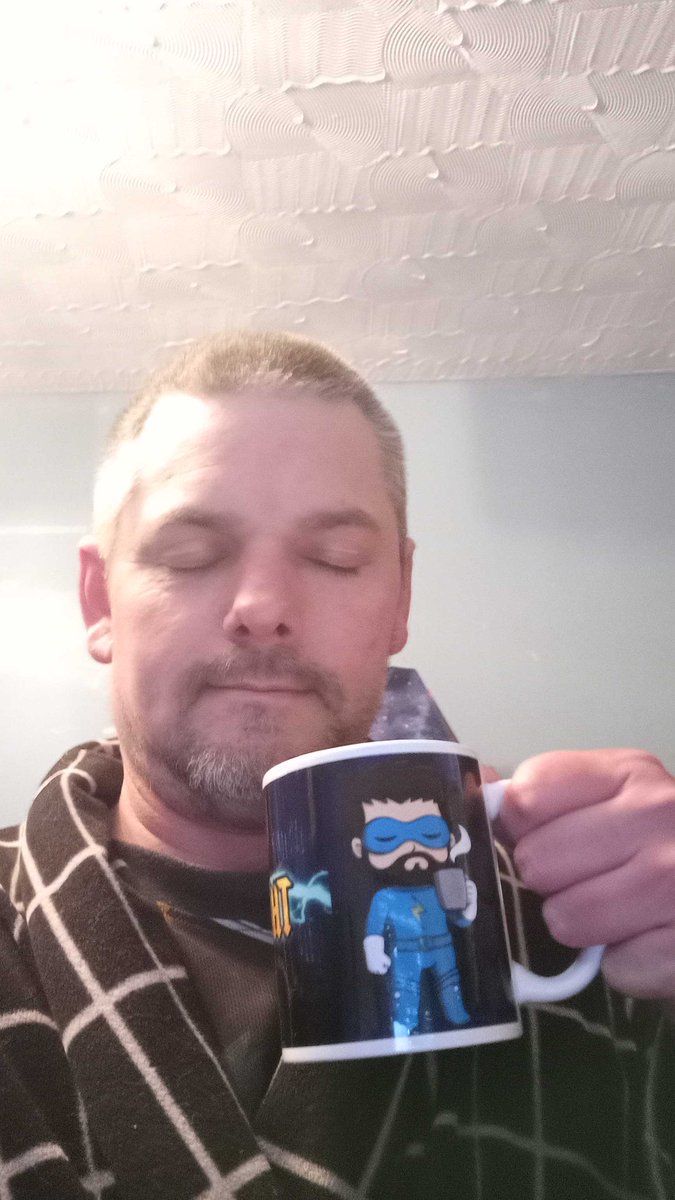 the_lightning's tweet image. i got my mug from @Fourthwall go check out the link below to get yours #merch #HERO #StreamerCommunity 
the-lightling-1-shop.fourthwall.com/en-gbp