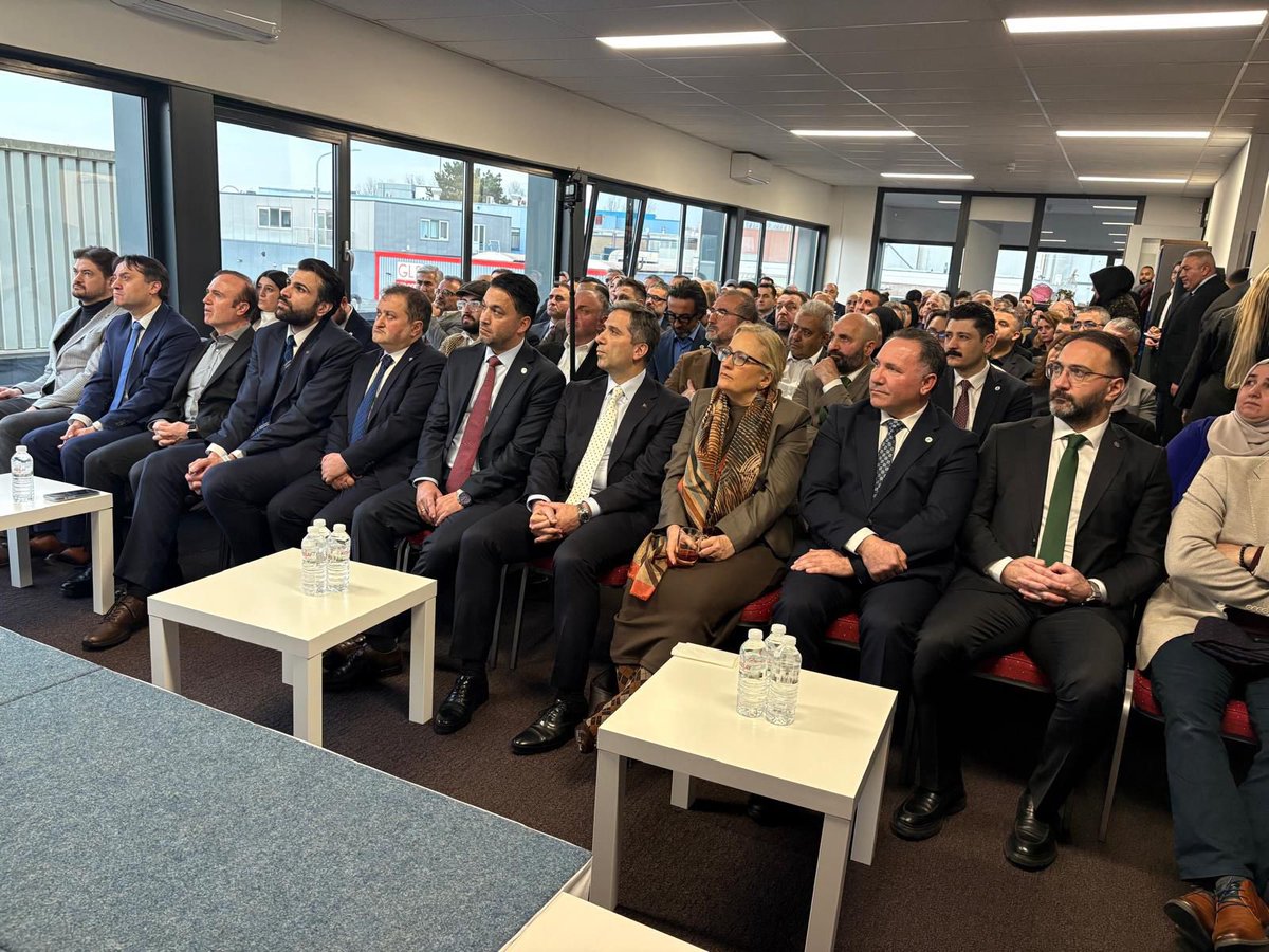 📍Hollanda -Amsterdam 
UID (Uluslararası Demokratlar Birliği) Bölge Ofisinin açılışı

Bugün Hollanda’da, dünya genelinde örgütlü yapısı ve çalışmalarıyla sivil topluma örnek teşkil eden Uluslararası Demokratlar Birliği’nin bölge ofisinin açılışını, çok kıymetli STK