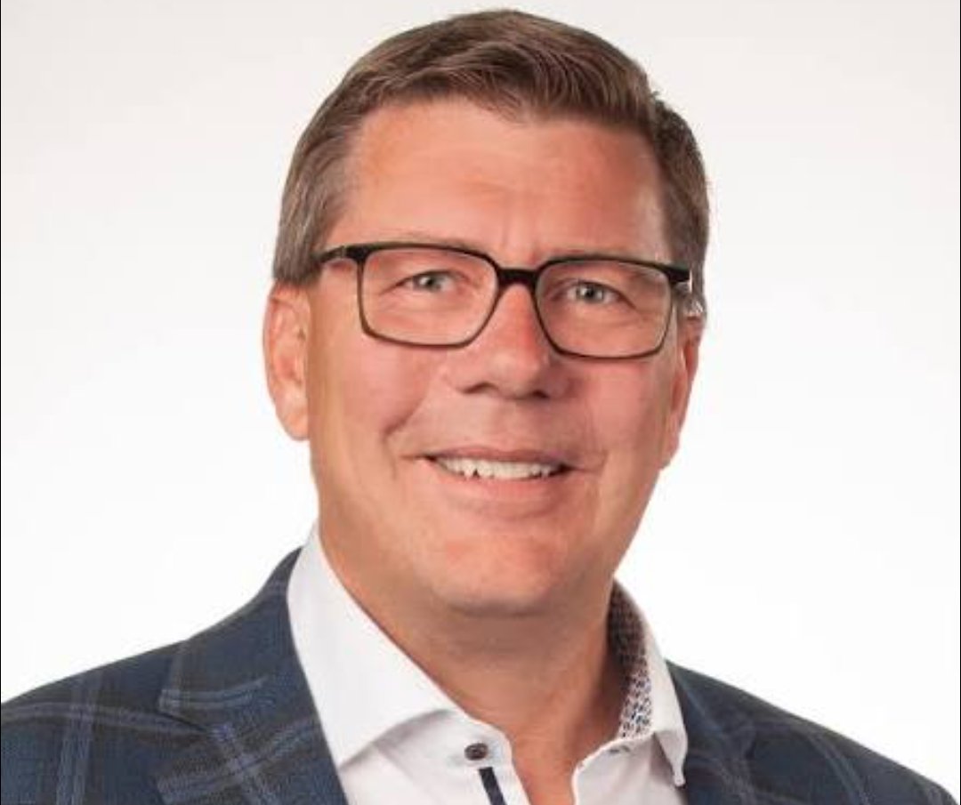 ᐚᐱᑿᓂ ☃️ Aerith tweet media