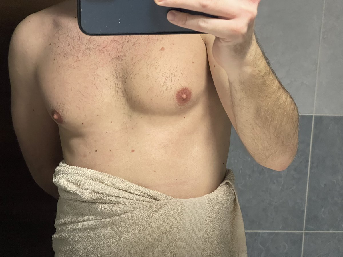 random9452's tweet image. 