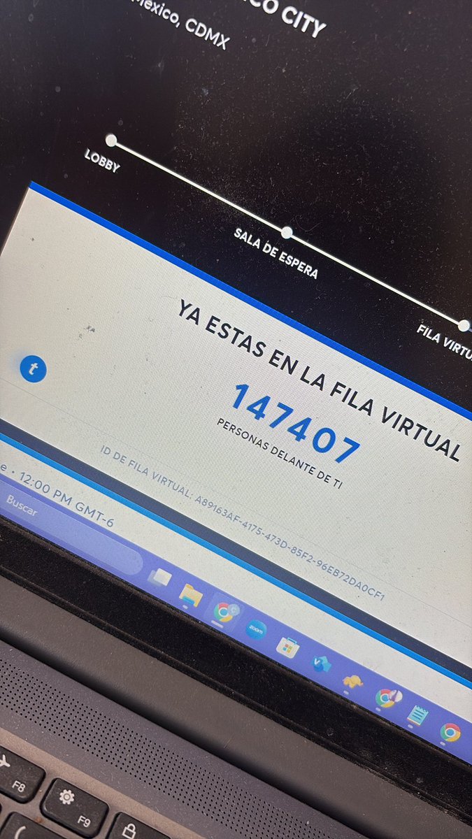 MariaFeta's tweet photo. Sálganse de la fila, que mi carnala quiere su boleto de BTS y no mamen https://t.co/pcDqGAdP24