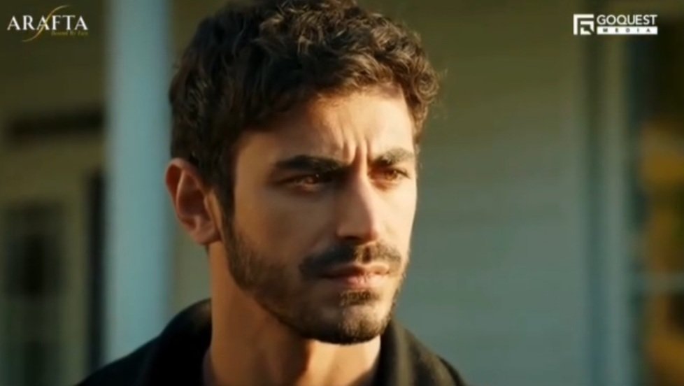 #arafta #EmSu #MerTeş #EminGünenç
Bugünkü olaylardan bağımsız olarak, Atiş’in buradaki görünümü hiç de sıradan değildi; güzelliği beni gerçekten büyüledi 😍🔥🤦‍♀️