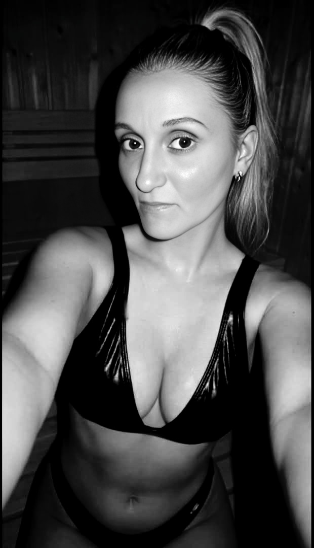 MademoiselleDeWitte 9,7K🤑 tweet media
