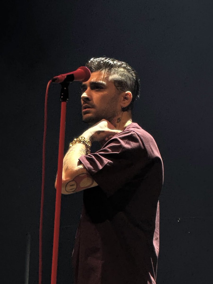 gatez0fhell's tweet image. melting 🫠