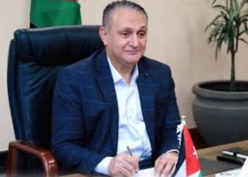 وزير البيئة: الإلقاء العشوائي للنفايات تحدٍ مجتمعي يتطلب حلولًا شاملة 