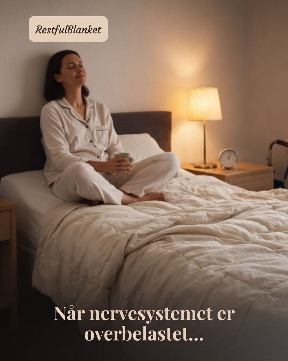 RestfulBlanket's tweet photo. Høj energi. Mere ro om natten.

Denne tyngdedyne er lavet med naturlige rapsfrø og bomuld, som giver et blidt, beroligende tryk uden at blive for varm.
Skabt til dybere ro og mere rolige morgener.

✨ Fås i 7 kg &amp; 9 kg • 30 dages returret
👉 Læs mere: https://t.co/919sIhsDnM https://t.co/2DXFFXbVPI