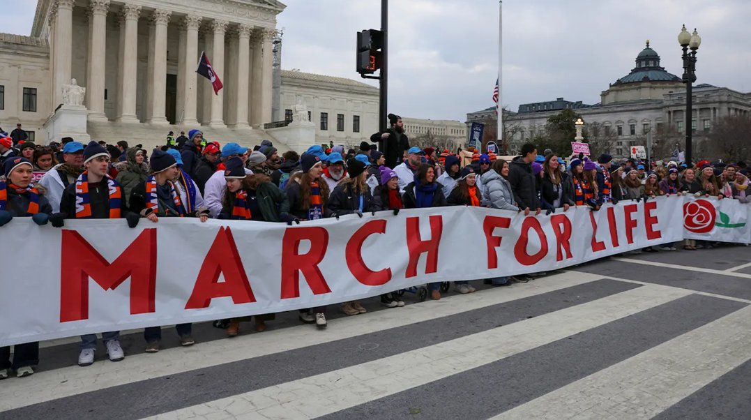 MAFamilyInst's tweet image. MFI is cheering on our fellow Pro-Life warriors today at the March For Life in DC!

@March_for_Life #prolife #marchforlife #prolifegeneration