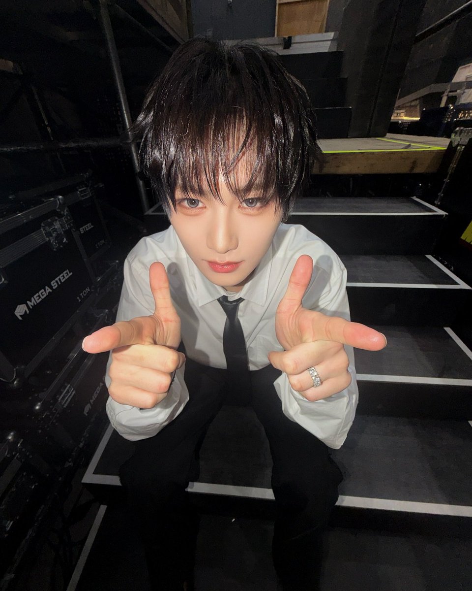 puddingcchi's tweet image. zhou anxin in his attractive young man era