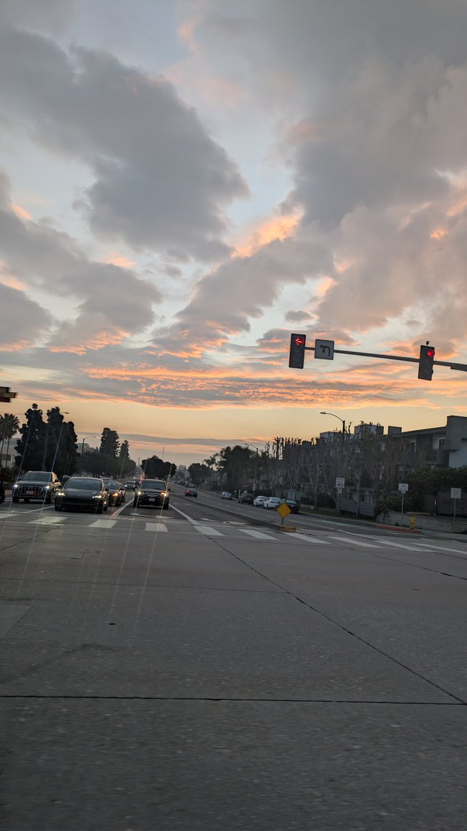 Juanito's collectibles tweet media