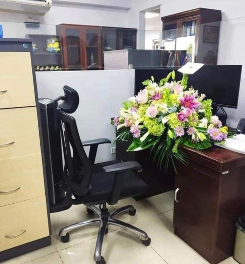 THE TRUE REALITY OF LIFE

Three days after an employee died, their children came to clear the desk and collect personal belongings. A few days later, someone else occupied the same office and used the same desk.

No job is your life, and no job is worth working yourself to