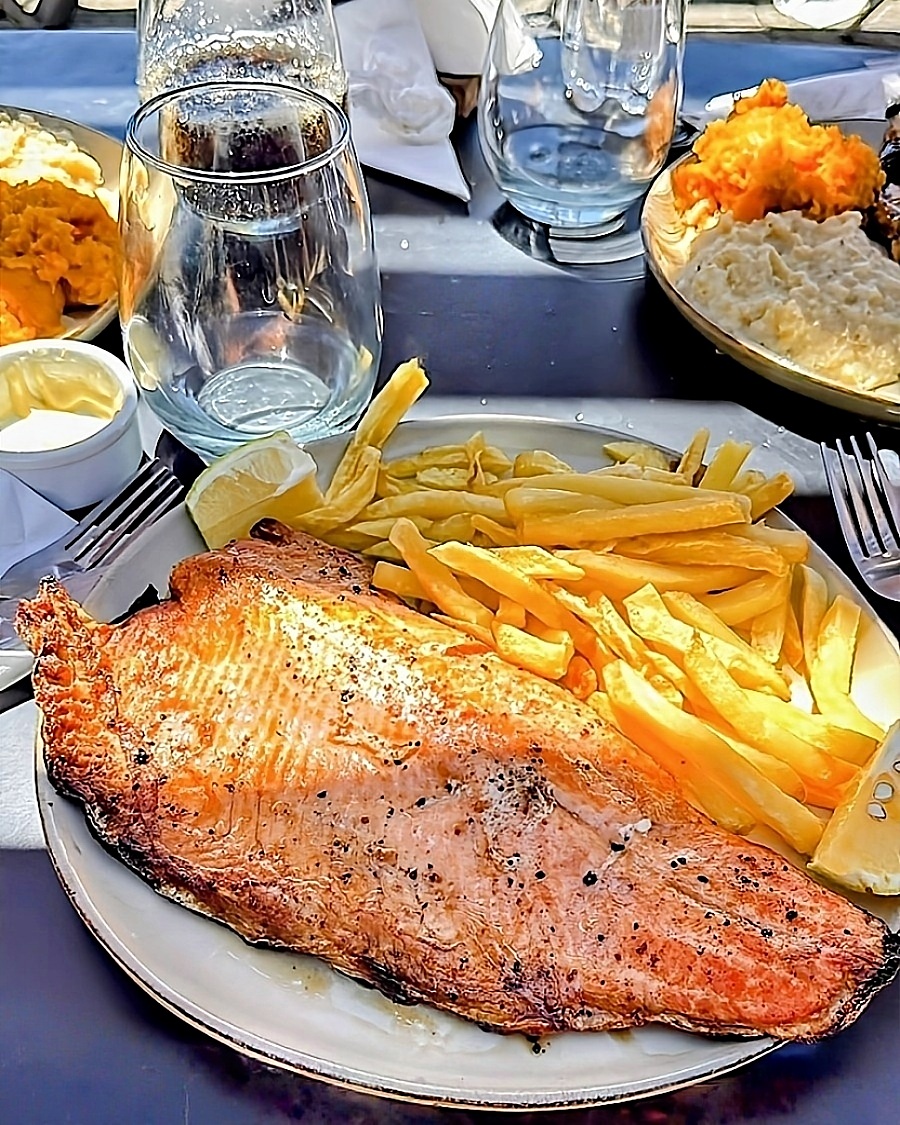 La dieta patagónica del pibe. Curanto en Colonia Suiza, Trucha en ViIIa TrafuI.