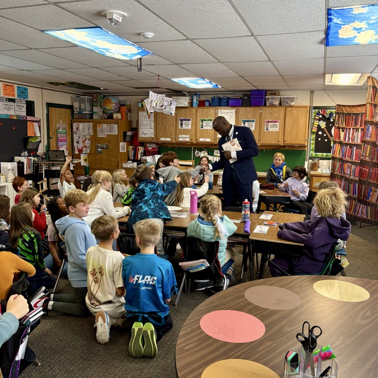 cmsd12's tweet image. 3rd grade Broadmoor Bears welcomed a very special 'mystery reader' this morning... C/S Mayor Yemi Mobolade!!!