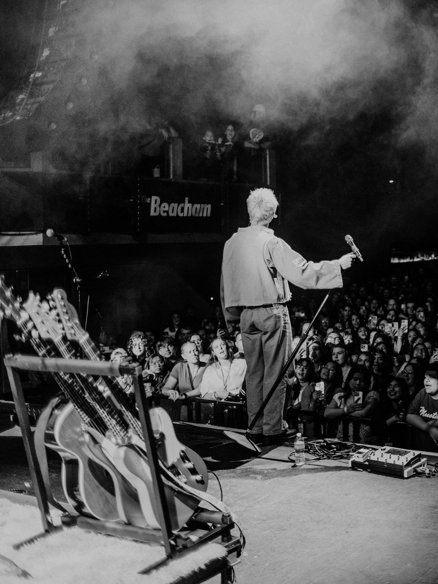 vaultboy tweet media