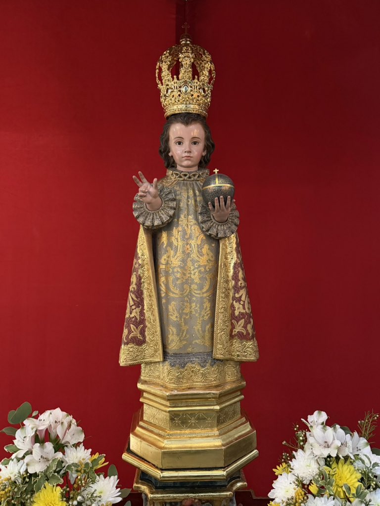 Altar de Triduo en Honor al Milagroso Niño Jesús de Praga