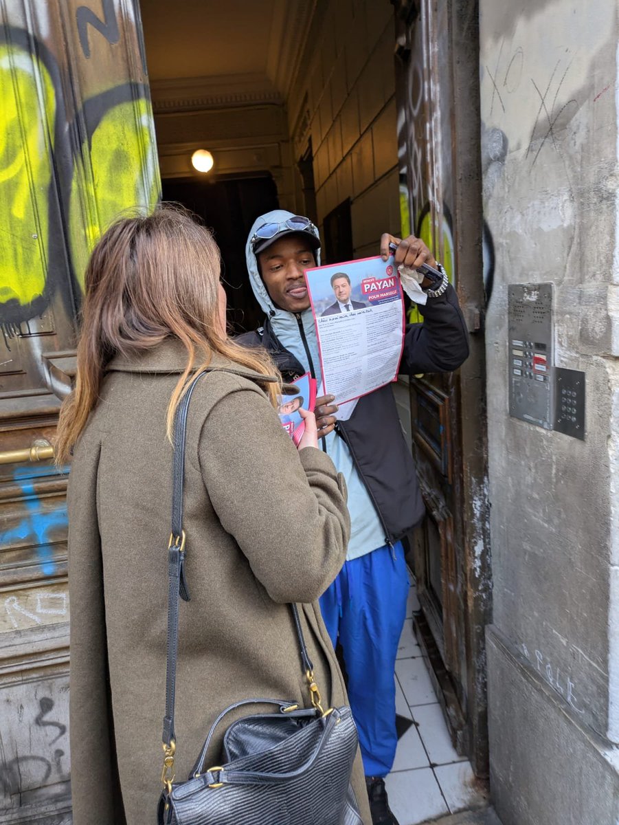 marinetondelier's tweet photo. Quel plaisir d'avoir fait campagne avec les écologistes marseillais pour les municipales 💚

L’équipe sortante est toujours aussi à l’écoute des préoccupations des Marseillais, après avoir passé le mandat à réparer cette ville abîmée par la droite et dont le cœur bat à gauche, je le sais.

Ecologie, justice sociale, participation citoyenne, beaucoup de chantiers ont été lancés qui ne demandent qu’à être intensifiés.

À celles et ceux qui à gauche appellent à faire battre le maire sortant, attention : ils font le jeu du RN dans une ville dont ils souhaitent faire un marchepied pour 2027.

Responsabilité. Plus que jamais.