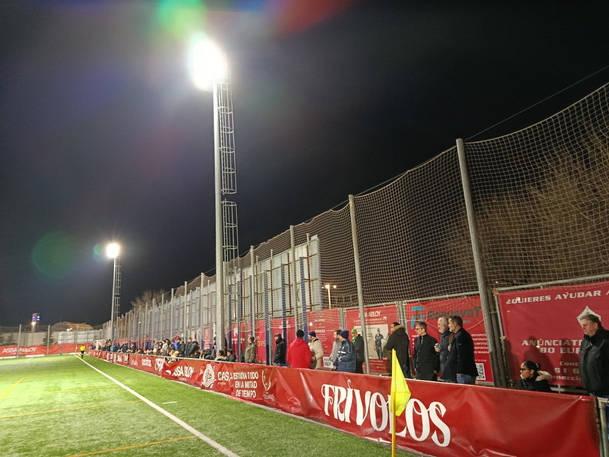 LesterEDrake's tweet image. Playing catch up here.....an excellent point for Botti in an even game, although so near to +3 Great to see Sanse fans Diego and Angel before and thanks for the invite 🙏🏻🤗
⚽ @UDSanse B v @SADvillaverde 
🏆3RFEF
🏟️Matapiñonera anexo
💶Invitation (10€)
📆11.01.26