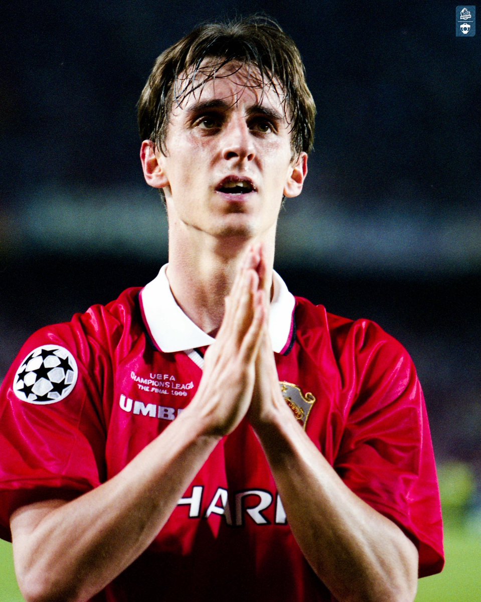 Footballogue's tweet image. L’anecdote de Gary Neville sur la rivalité avec Liverpool 😭😐

« J’adorais jouer à Anfield, 90 minutes d’insultes sur mon apparence.

Je me souviens d'un match où un petit garçon joufflu a crié : « Hé Gary, mon père dit que t'es un crétin ! » Je me suis retourné et j'ai dit : «…