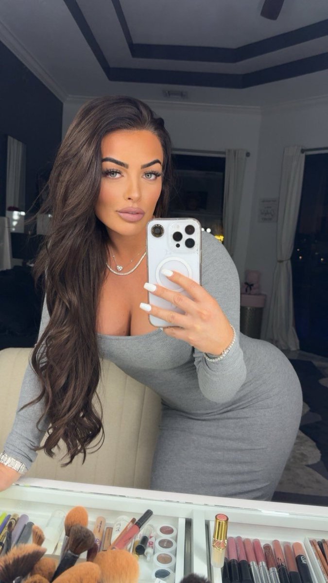 ModernWoman Agency - Fashion & Beauty (parody) tweet media