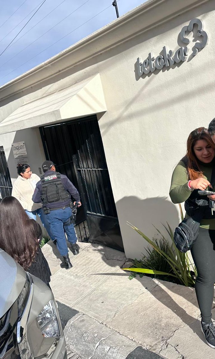 Roban oficinas de Tetoca

En los primeros minutos del día de hoy, las oficinas de Tetoca, voluntades  que trascienden, AC, fueron asaltadas por delincuentes que robaron información valiosa y aparatos electrónicos.

 Ante la FGE fue presentada la denuncia correspondiente.