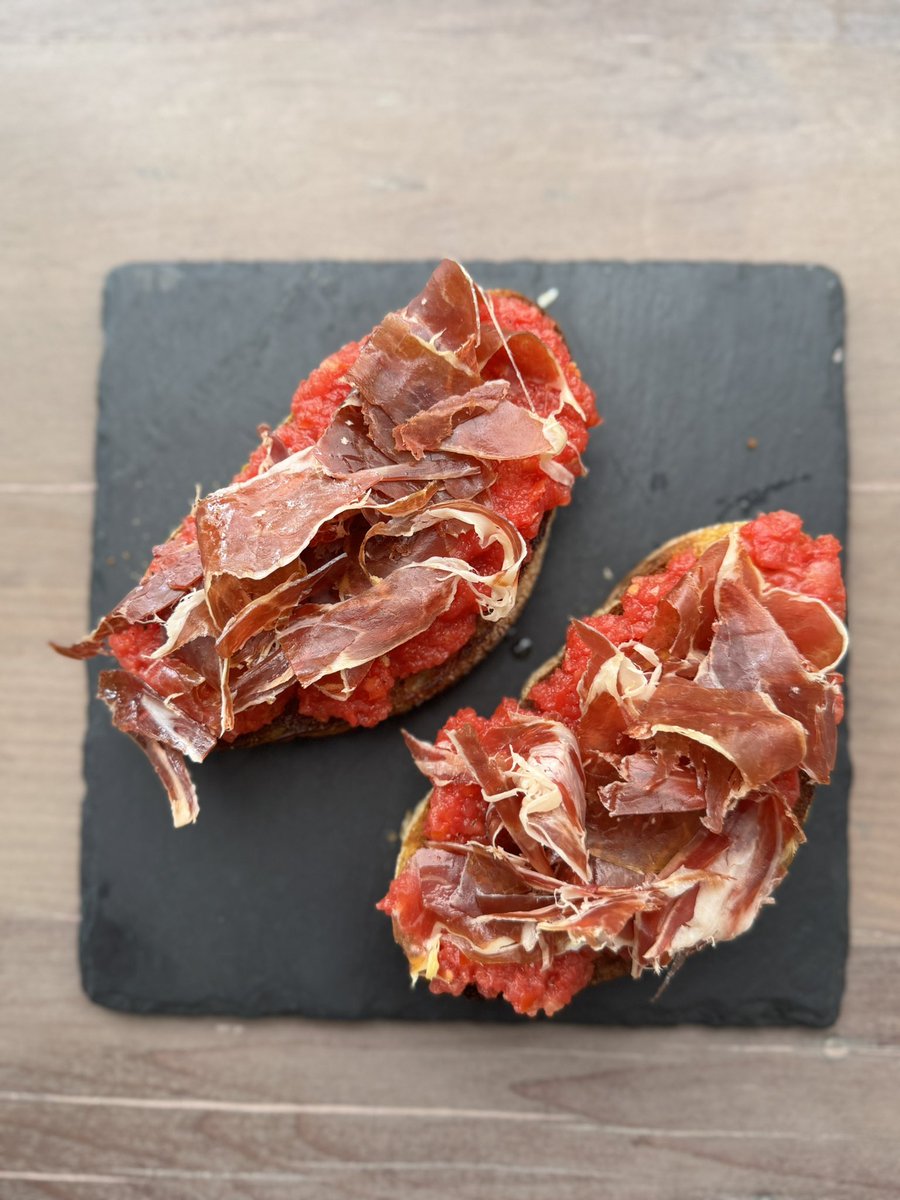 IBÉRICO sobre PANTUMACA. Superior o más.