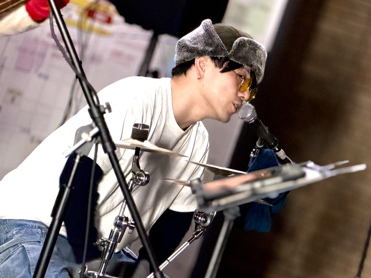 2026.1.23 fri
KYOTO MUSIC STATION

猛暑か激寒しか来ない京都ストリート🗼
3回目にして初の京都タワー前！

心弾む音を鳴らすと
呼び寄せられるように集まってくる人々✨

白い息を吐き
悴む手を何度もさすりながら
この冬一番の寒さを吹っ飛ばす⛄️
そんな温かい時間をありがとう💕

#アシガルユース