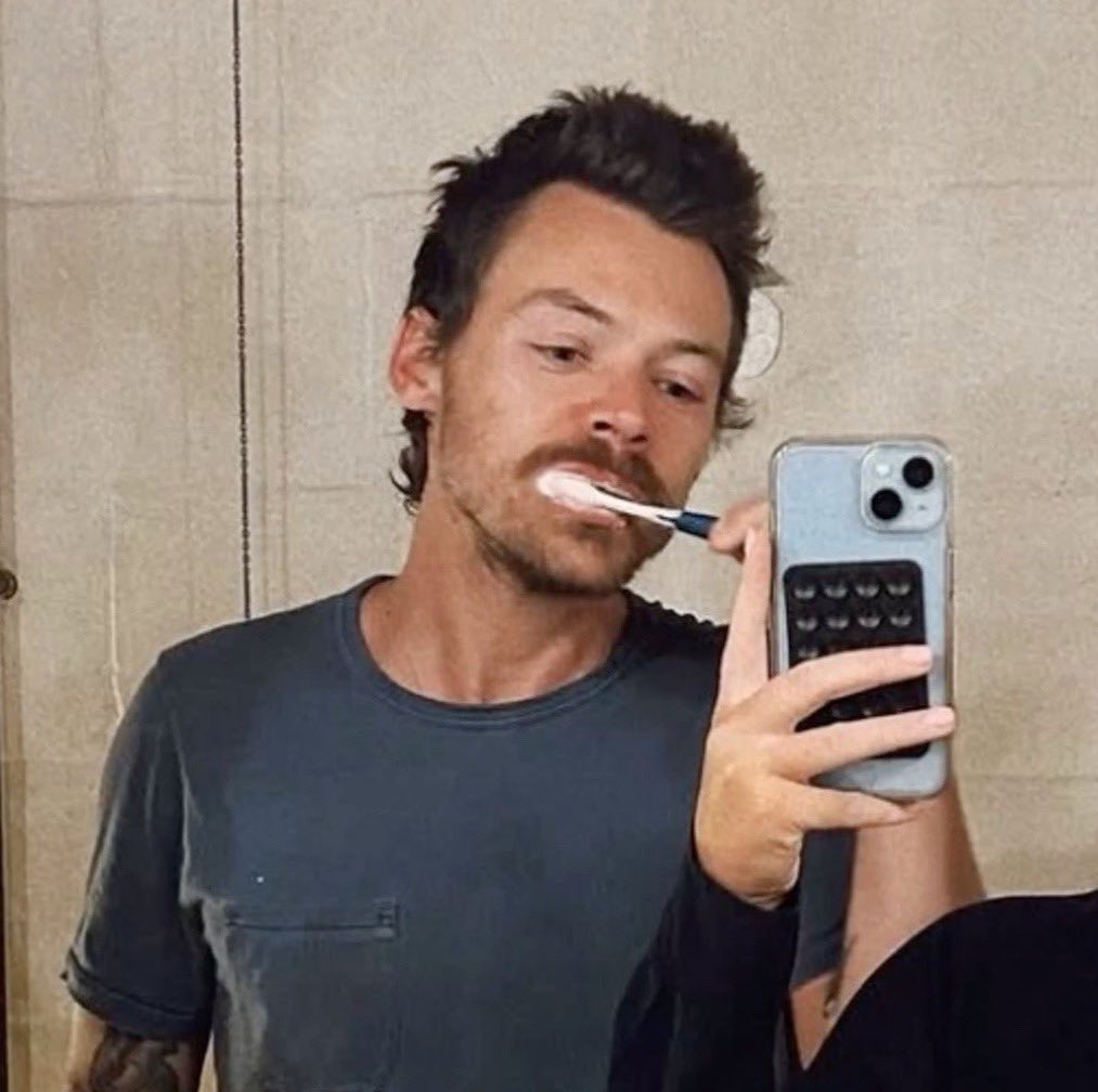 goldencharryy's tweet image. LIFE HACKS GOING VIRAL IN THE BATHROOM