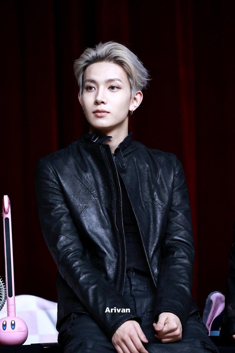 Arivan1015 tweet media