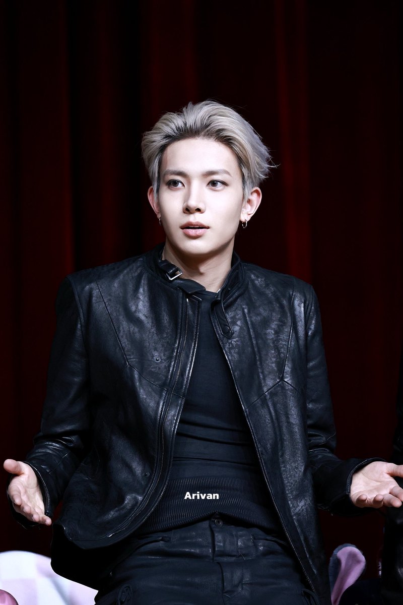 Arivan1015 tweet media