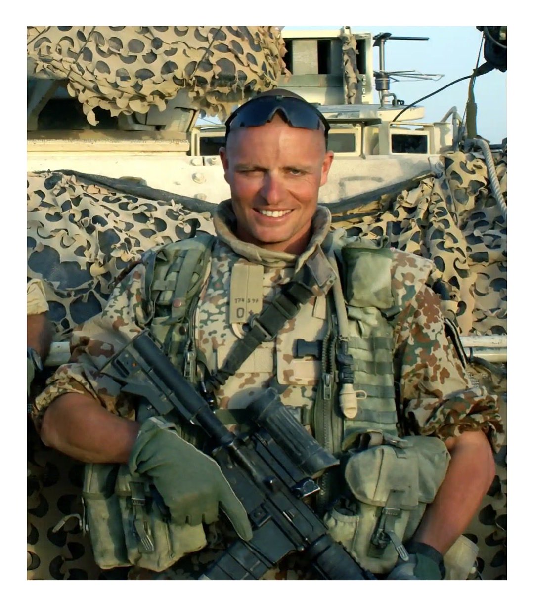 Glemmer Trump, så husker vi.

Major Anders Johan Stæhr Storrud (1973-2007) var en dansk major fra Den Kongelige Livgarde, der mistede livet i Afghanistan den 16. oktober 2007. 

Ære være hans minde. 

#dkpol #dkmedier