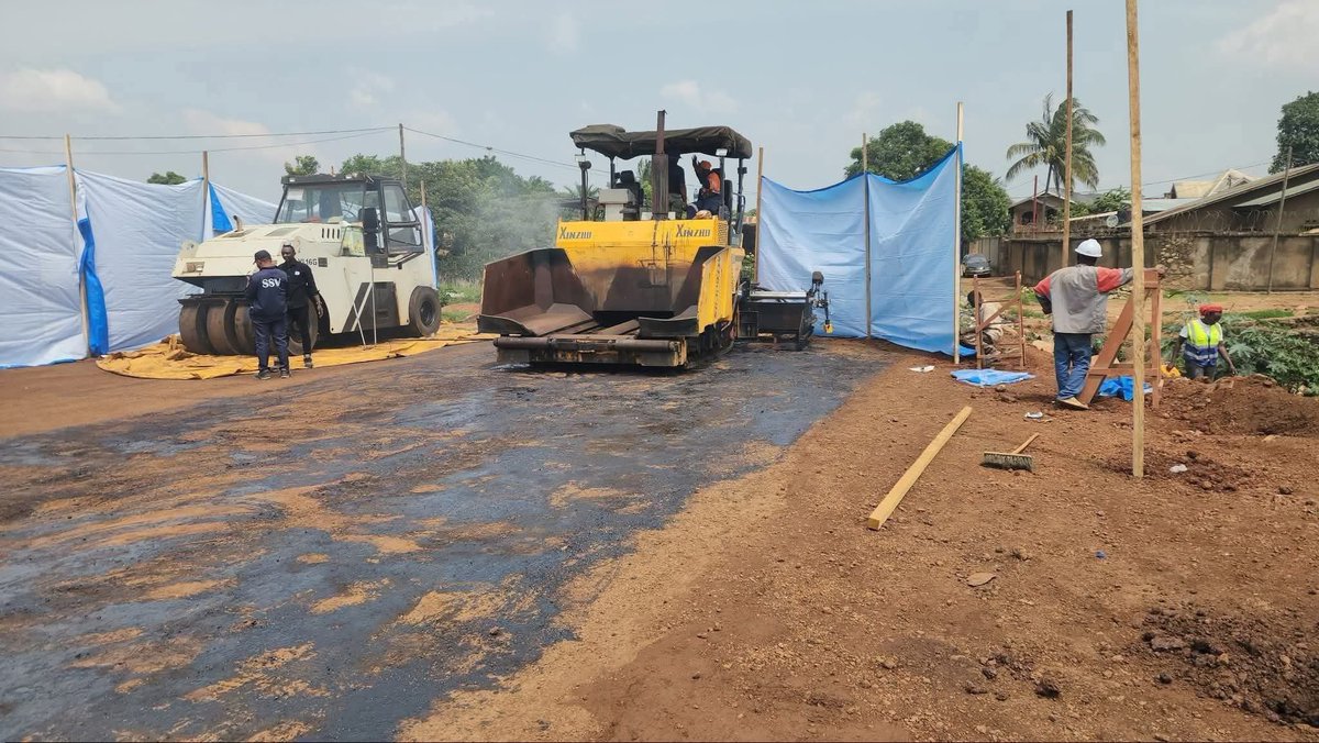 #NORD-KIVU : Voirie urbaine ville de Beni. Ma question est de savoir, par quelle procédure ce marché avait été attribué par le gouvernement provincial du Nord Kivu.

Roho ina choka sana !