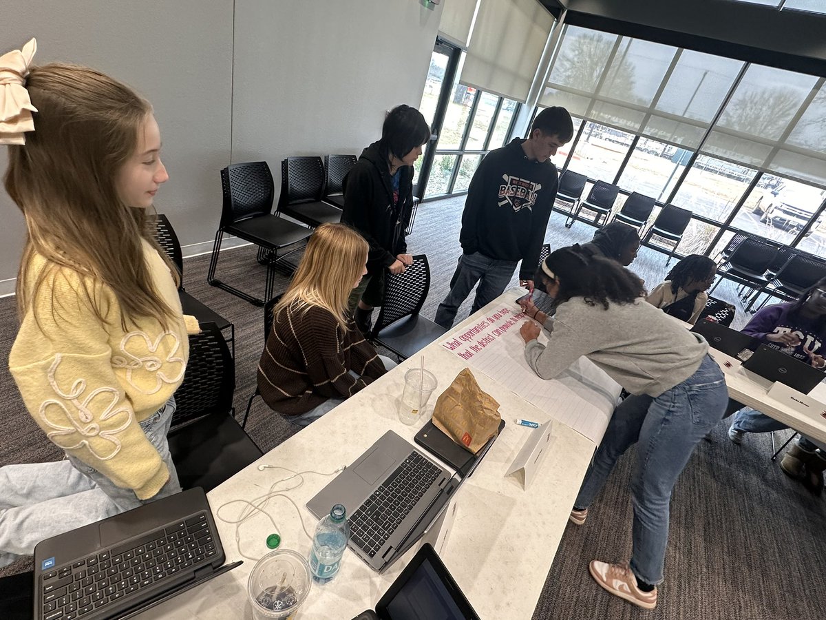 wadestanford's tweet photo. Insightful input from our Panther Council yesterday as we discussed post graduation preparation &amp; how we can partner to help students reach their full potential.
#WWWay #StudentAdvisory #StudentVoice #leadership #SmallDistrictDoingBigDistrictThings 
 #leadlap #CelebratED https://t.co/dUfie73ZU6
