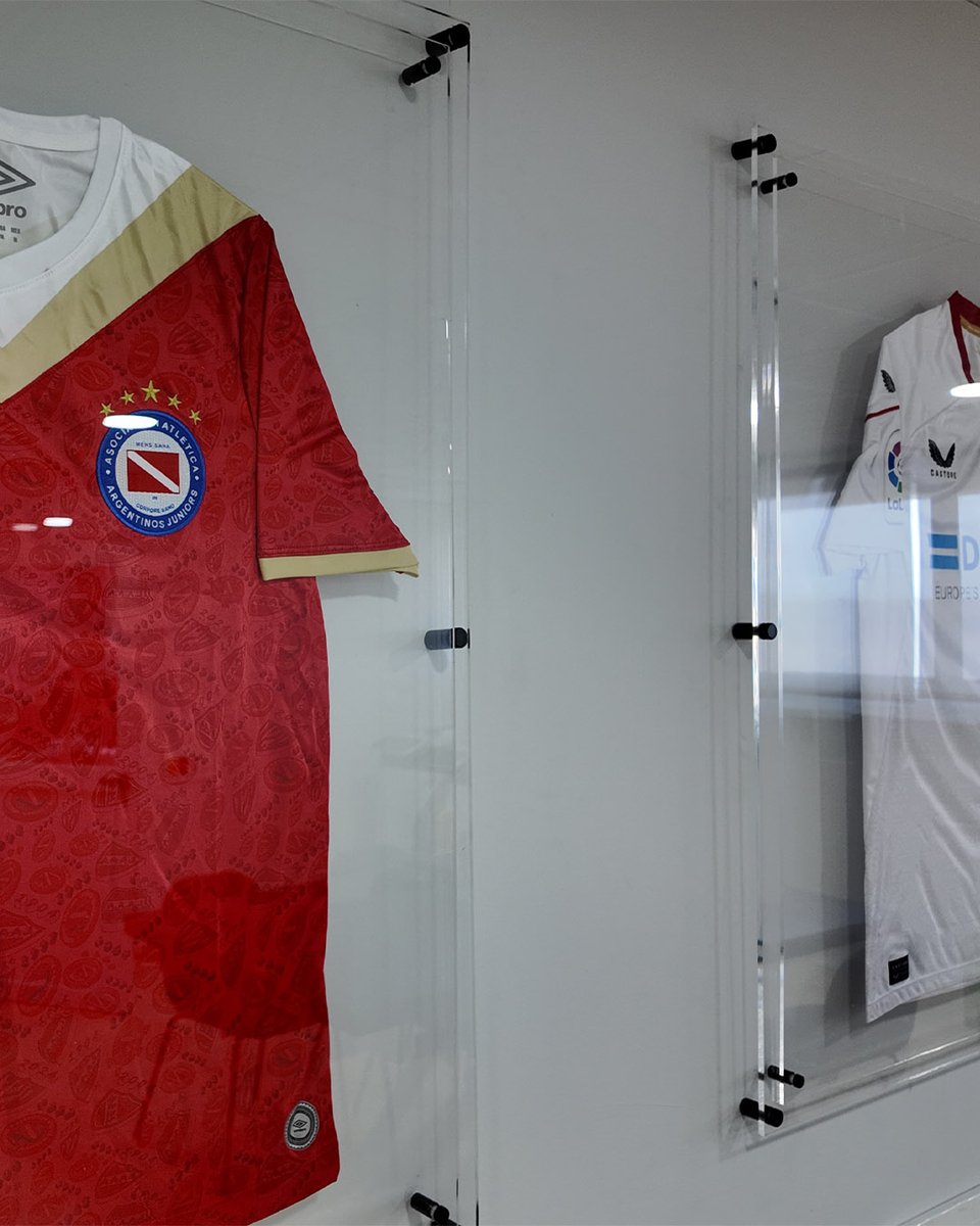 💡Aquí es donde todo comienza. 

Desde las nuevas instalaciones damos vida a cada proyecto, diseñamos y creamos las prendas personalizadas que visten a clubes, empresas y personas que confían en GÑF.

Crecemos, evolucionamos y seguimos trabajando para dar siempre lo mejor. 🤍