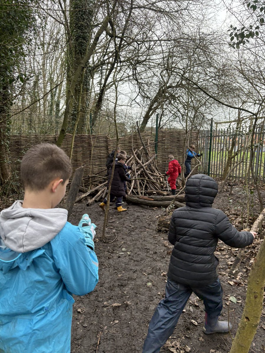 Mrs Barlow tweet media