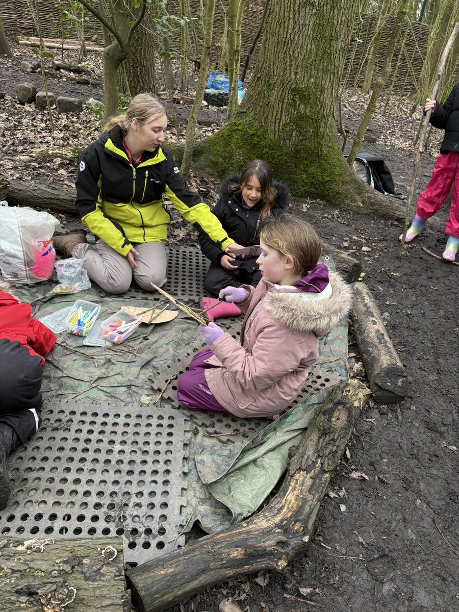 Mrs Barlow tweet media