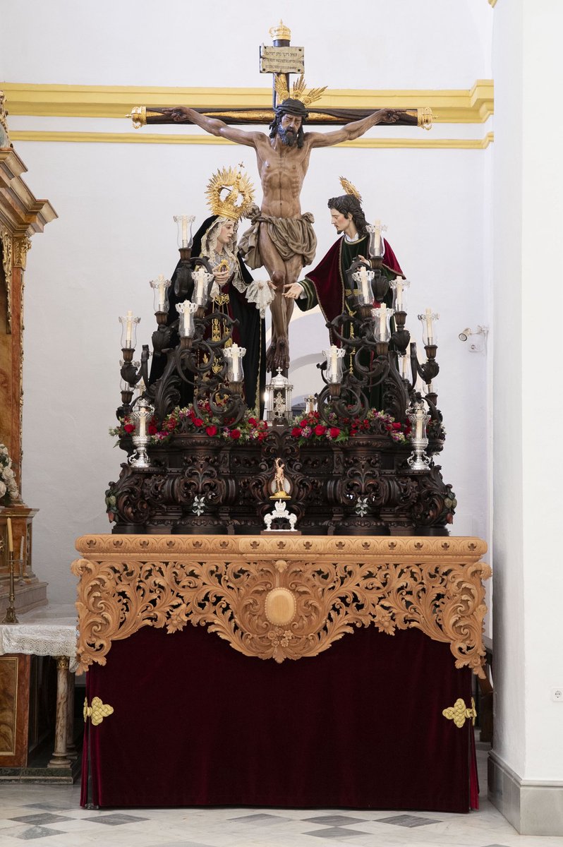 Es viernes del Señor y de la Vera Cruz. «Dios salva: no tiene otras intenciones, no tiene otro nombre. Sólo lo que libera y salva viene de Dios y es Epifanía de Dios.»

#SomosHermandad #SoydelaVeraCruz